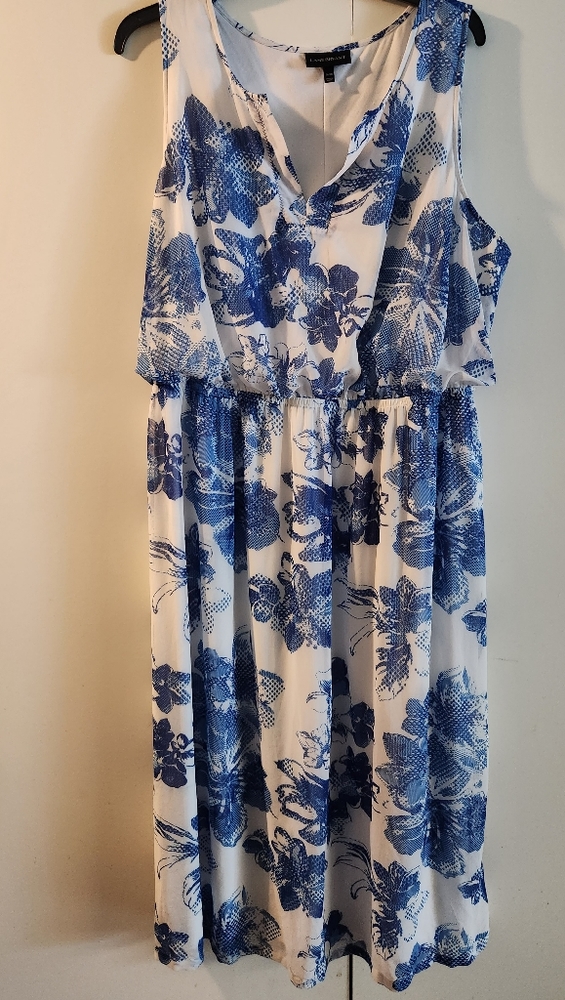 Lane Bryant Maxi Blue and White Floral Size 26/28..used